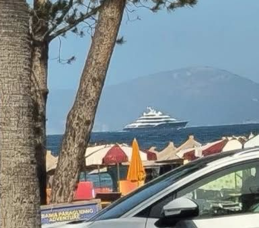 Njeriu i gjashtë më i pasur në botë zgjedh