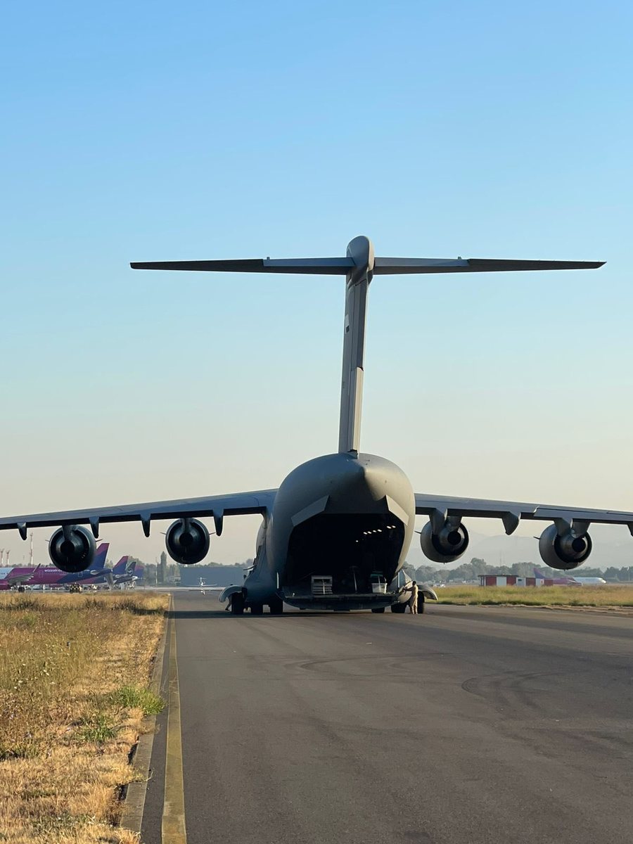 Situata me zjarret, dy helikopterët Black Hawk të Emirateve të