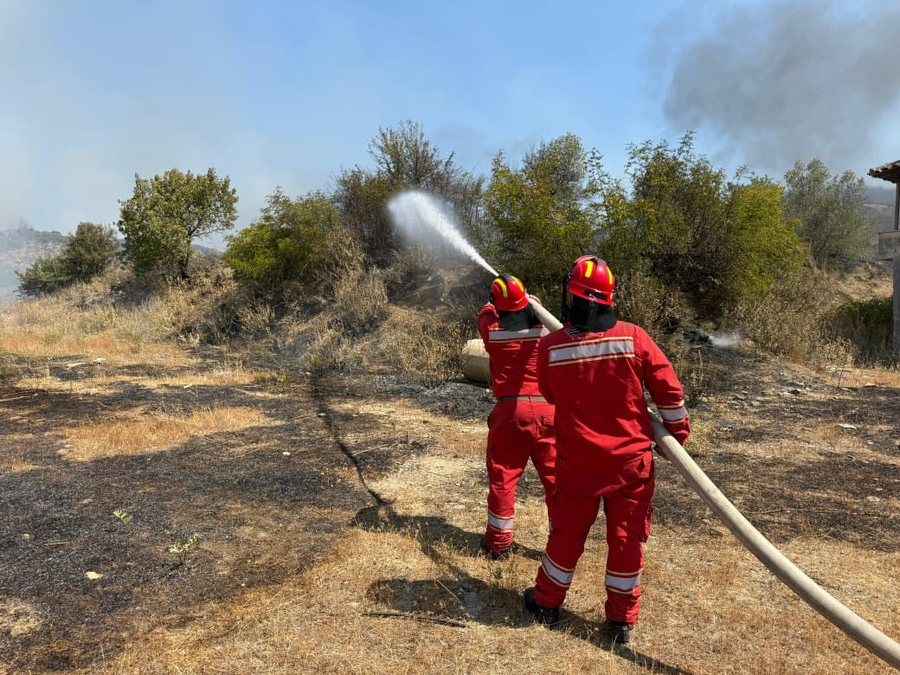 Rrezik i lartë zjarresh dhe temperaturash ekstreme në të