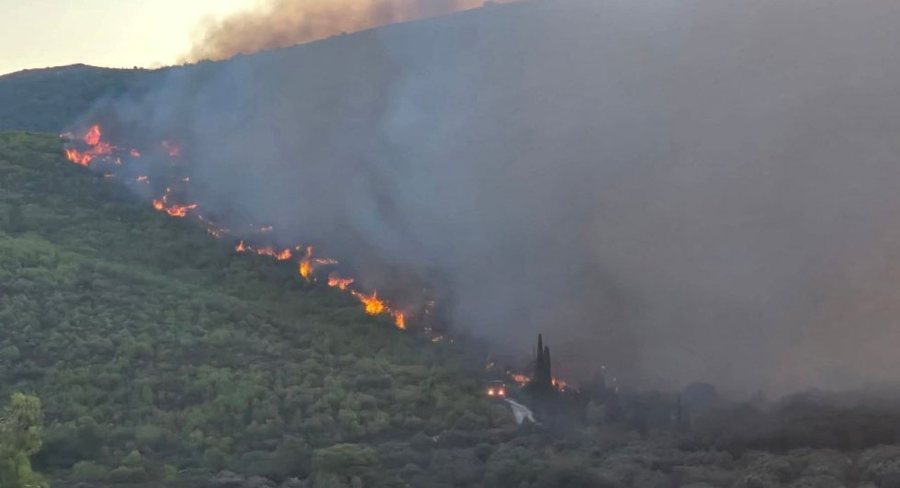Zjarret përfshijnë Greqinë, autoritetet kërkojnë