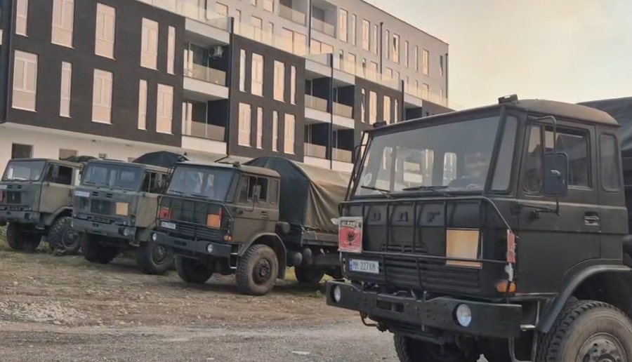 Gramshi nën pushtetin e flakëve, rreth 200 të evakuuar