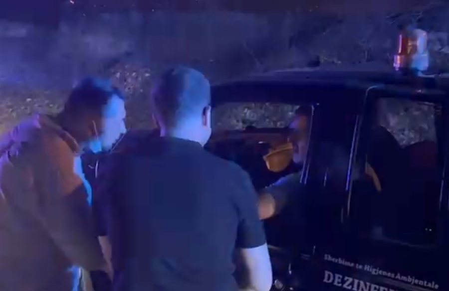 Zjarri pushton Delvinën, Ministri i Mbrojtjes në terren ndërsa
