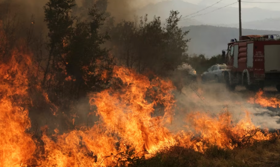 Situatë e rëndë nga zjarret edhe në Mal të Zi, priten