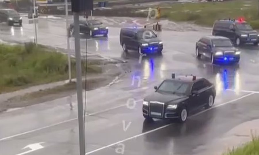Putin me arsenal makinash të blinduara drejt Alaskës, bën