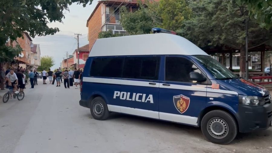 Autori hynte e dilte nga burgu, detaje nga plagosja në Korçë