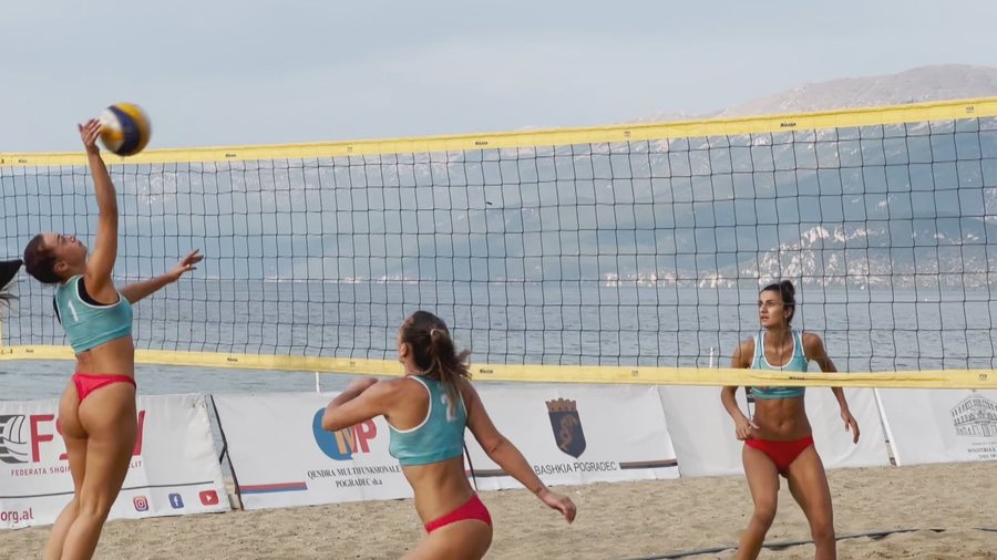 Volejbolli i plazhit, çiftet nga Kosova e Serbia fitojnë kampionatin