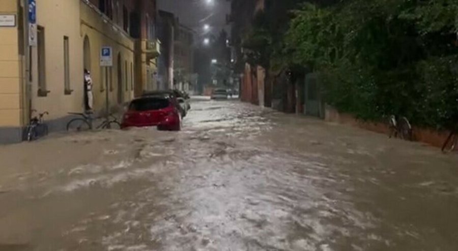 Moti i keq godet sërish Italinë, përmbytje, stuhi dhe alarm