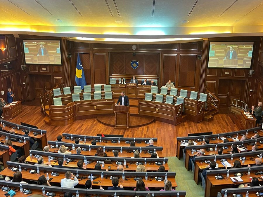 VV ndërron kandidaten për kryeparlamentare, por opozita nuk e voton as