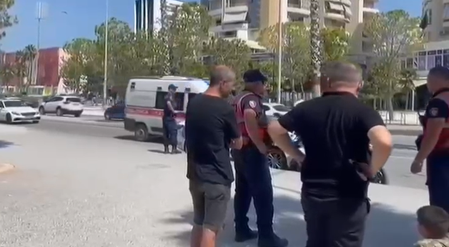 Aksidentohet 15-vjeçari me biçikletë elektrike në
