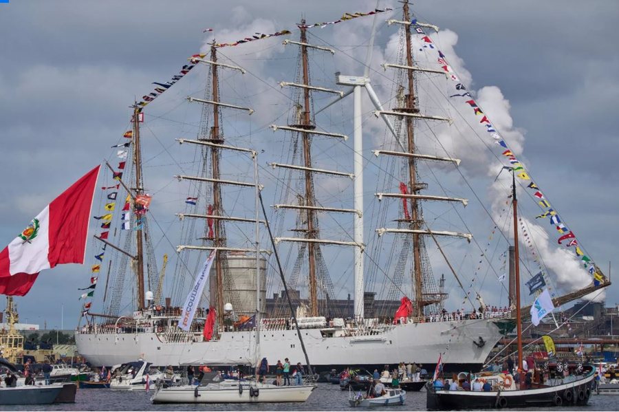FOTO/Mbërrijnë në Amsterdam anijet historike nga e gjithë