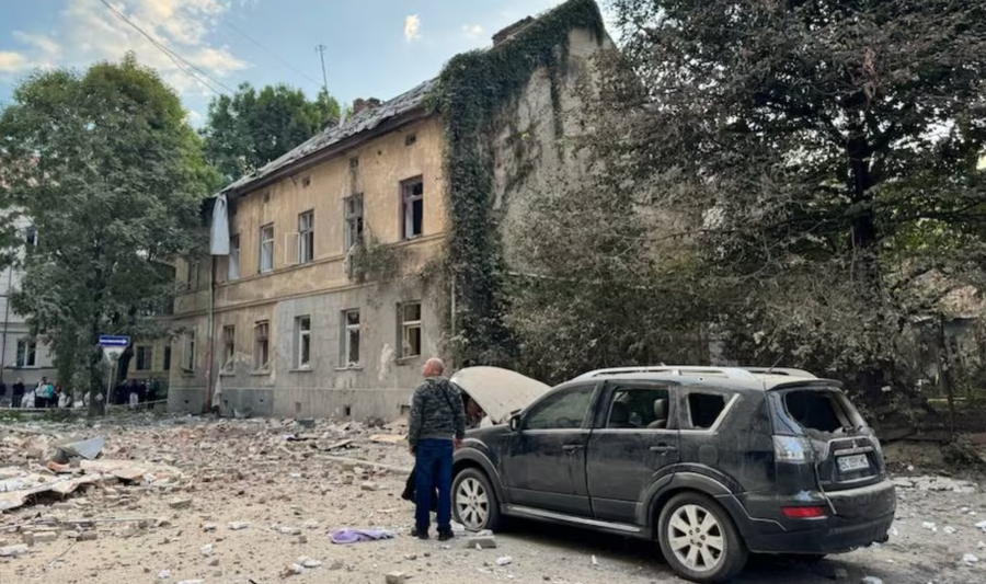 Bombardimet nuk ndalen, Rusia sulmon Ukrainën me qindra dronë dhe