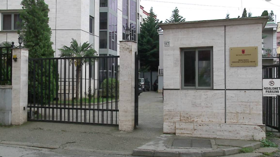500 mijë euro drogë brenda shtëpisë në Tiranë,