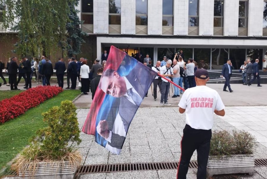 Kuvendi i Republikës Sërpska dhe Dodik sfidojnë Bosnjën me