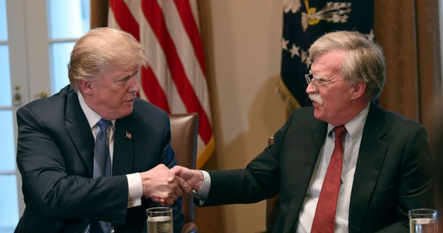 Bastisja e FBI-së në shtëpinë e John Bolton, reagon për