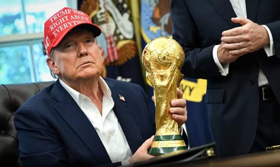 Trump i kthehet futbollit, zbulon kur do të hidhet shorti i Kupës