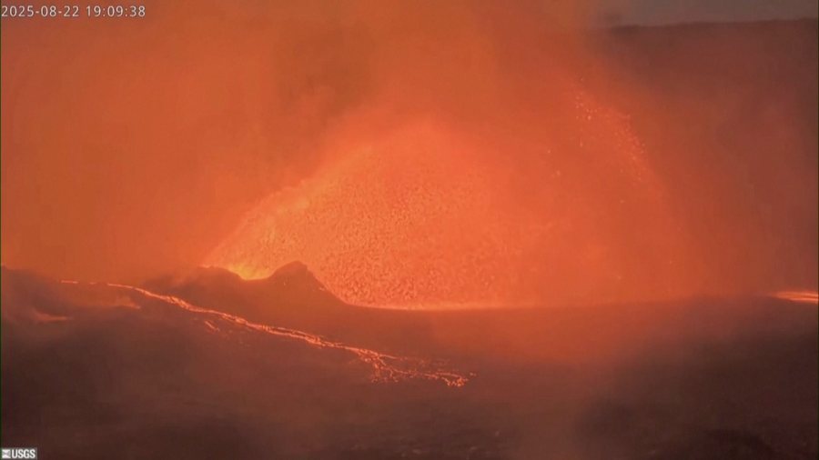 Llava arrin 30 metra lartësi! Shpërthen vullkani "i fjetur"