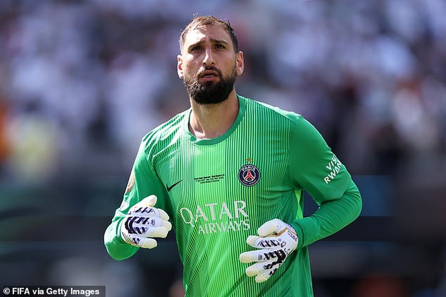 PSG i “dha duart”, Donnarumma gjen strehë në Premier