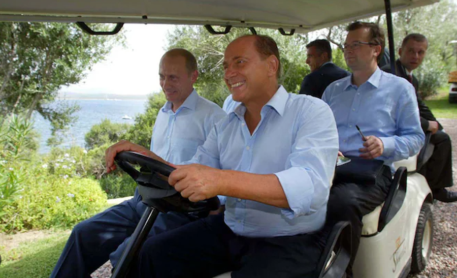 Dikur priste Putinin, vila me vullkan e Berluskonit drejt shitjes për 500