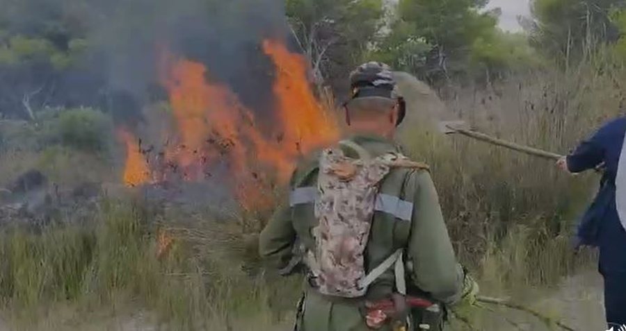 Vazhdon zjarri në Pish Poro, në ndihmë edhe forcat e