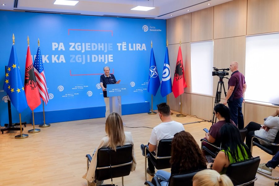 Berisha akuzon Ramën: Po asgjëson institucionet kushtetuese dhe po