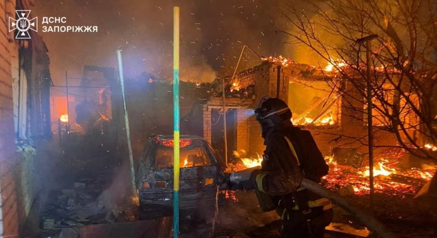 Ukraina godet rafineritë ruse teksa Moska kryen sulm masiv me dronë