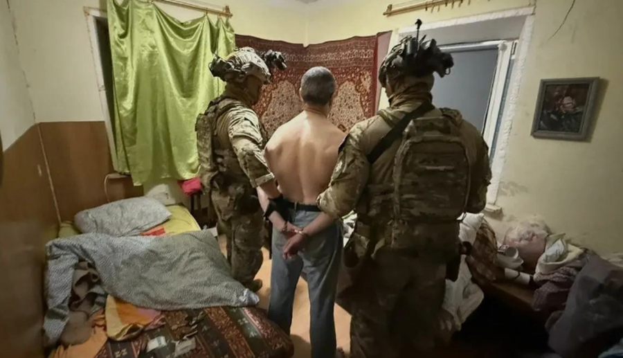 Vrau ish-kreun e Parlamentit, ukrainasit publikojnë pamjet e arrestimit