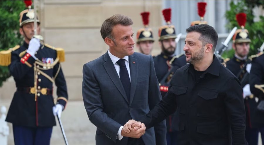 Zelensky takohet me udhëheqësit evropianë në Paris
