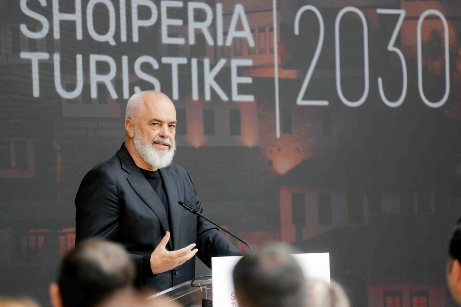 “Gati të luftojnë me Serbinë në stadium, por ndotin