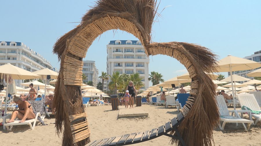 9 milionë turistë deri në gusht, më shumë se një e