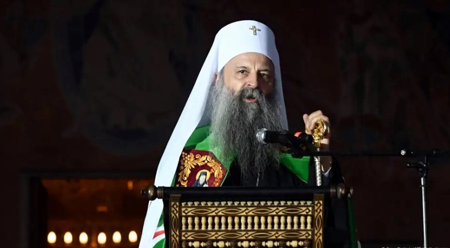 Udhëheqja e Kishës Serbe në shërbim të regjimit të