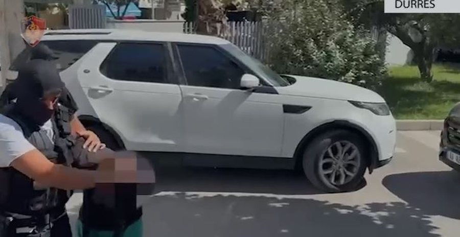Kreu marrëdhënie seksuale me dhunë me një 18-vjeçare