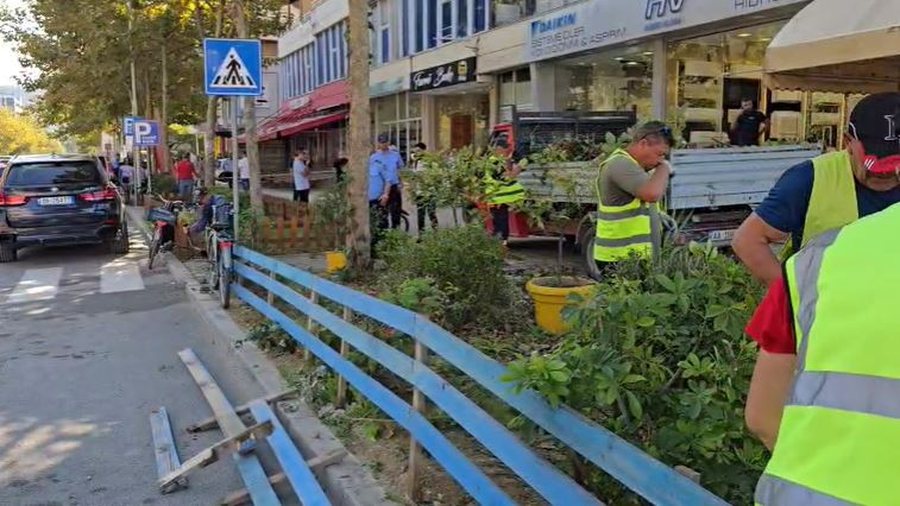 IMT aksion në Vlorë për lirimin e trotuareve dhe hapësirave