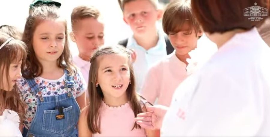 Nis viti i ri shkollor! 26 500 nxënës ulen për herë të
