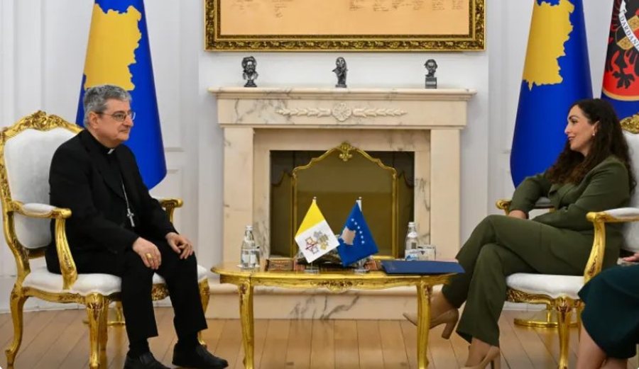 Osmani pret në takim Nuncin Apostolik për Kosovën, Luigi Bianco
