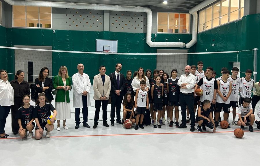Hapja e shkollës “Angela Merkel” në Kamëz, Ambasada e