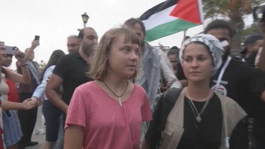 Droni sulmon anijen e Greta Thunberg? Shpërthim në flotën me
