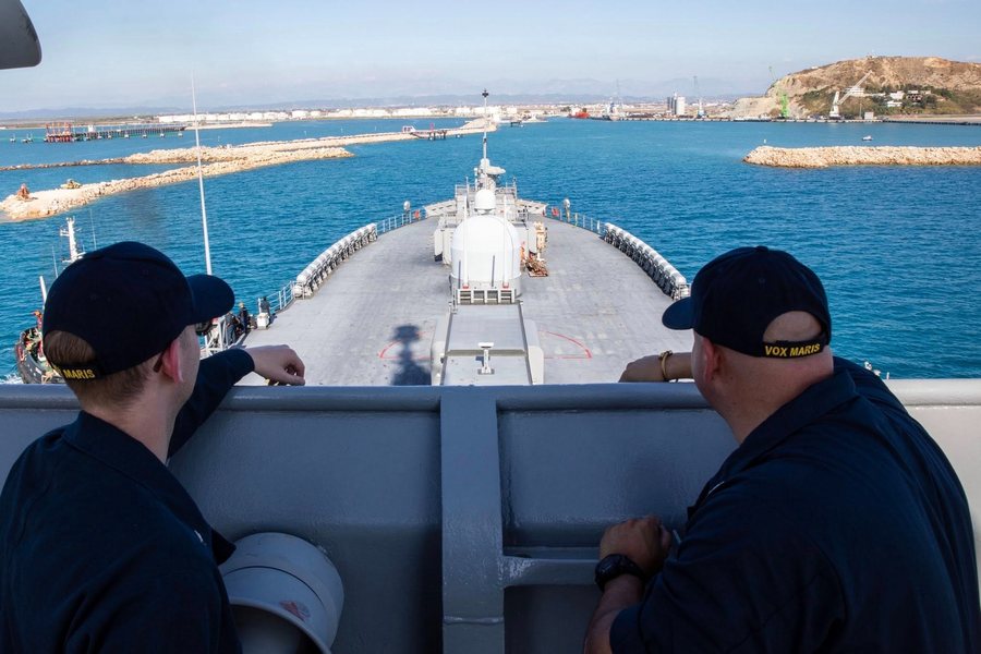 Luftanija amerikane “USS Mount Whitney” ankorohet në Porto