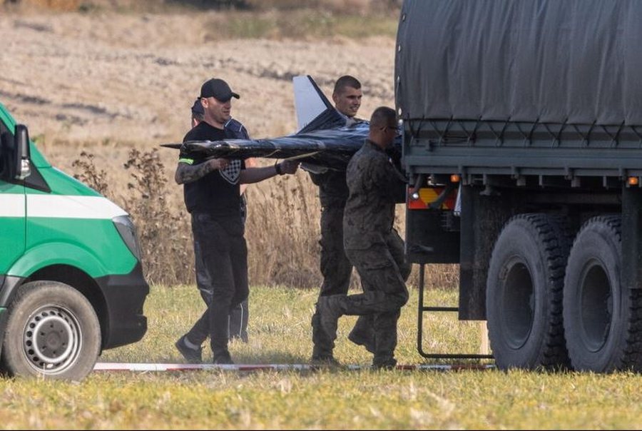 Polonia kufizon trafikun ajror, së shpejti një takim i