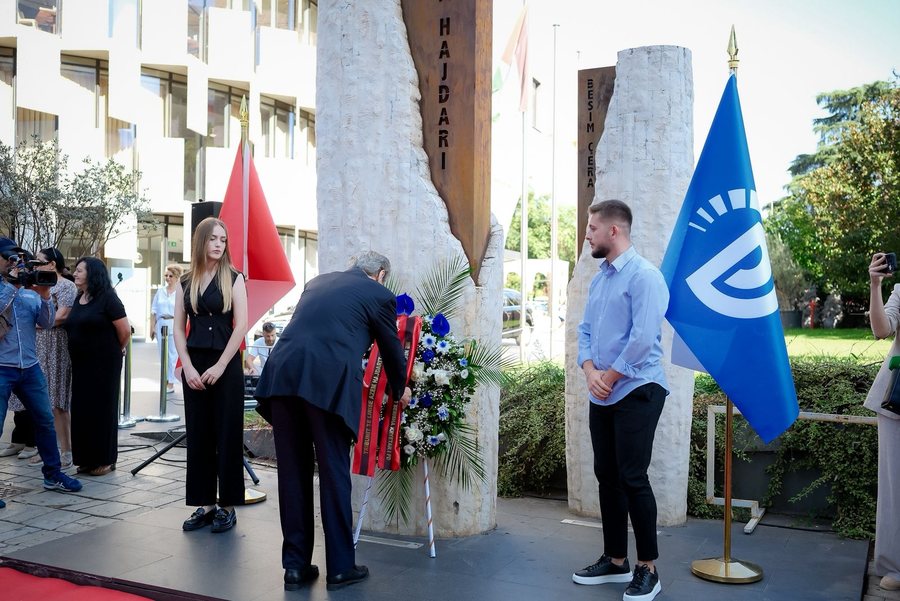 Përkujtohet Azem Hajdari/ Berisha: Sot pluralizmi për të cilin