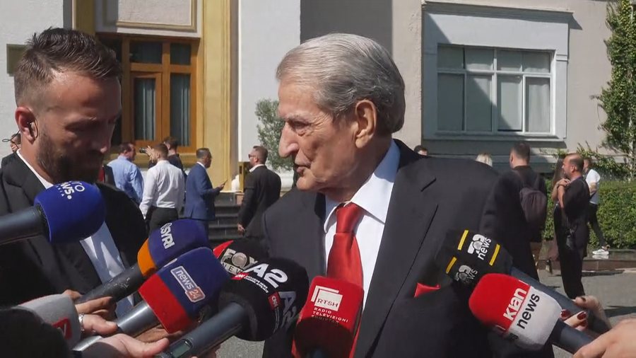 "Si mund ta lija unë Vasil Llajon...", Berisha pas seancës: