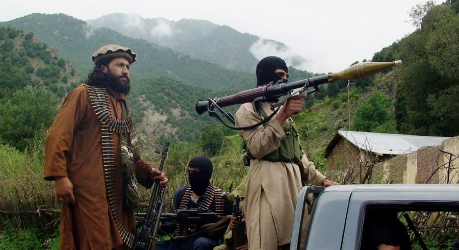 Militantët vrasin 12 ushtarë të Pakistanit