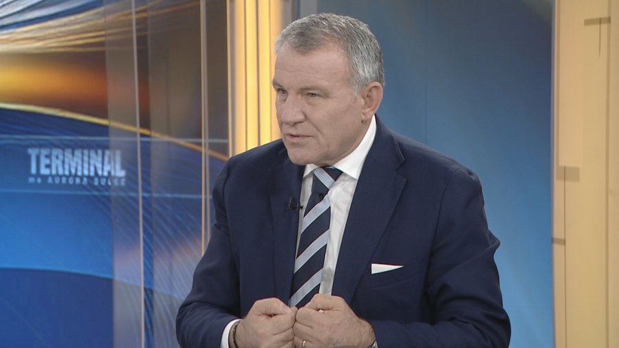 “Nuk besoj se ministrat e mësojnë emërimin të