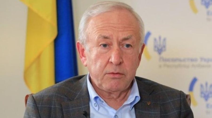 Ambasadori ukrainas mbërrin në Tiranë, mjekët tregojnë