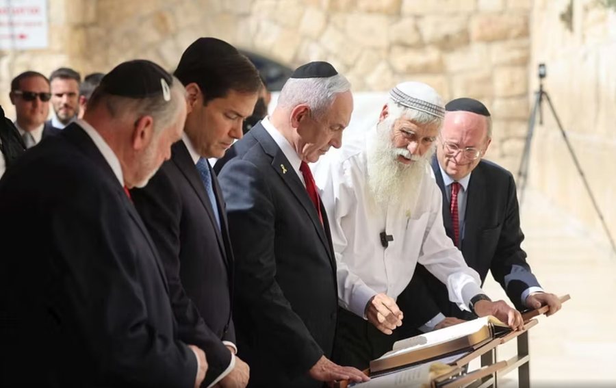 Izraeli sulmon kryeministrin Sanchez: Je një turp për Spanjën