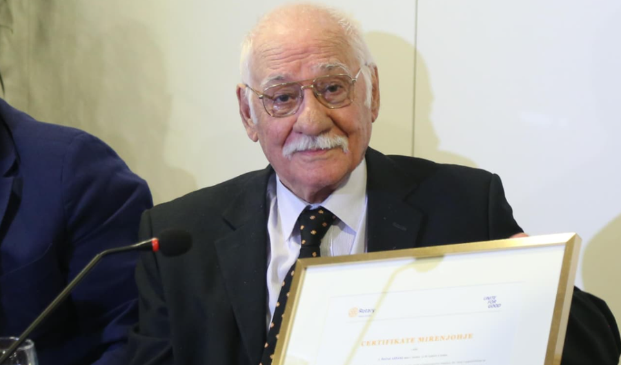 "Rotary Club" nderon aktorin Reshat Arbana me rastin e 85 vjetorit