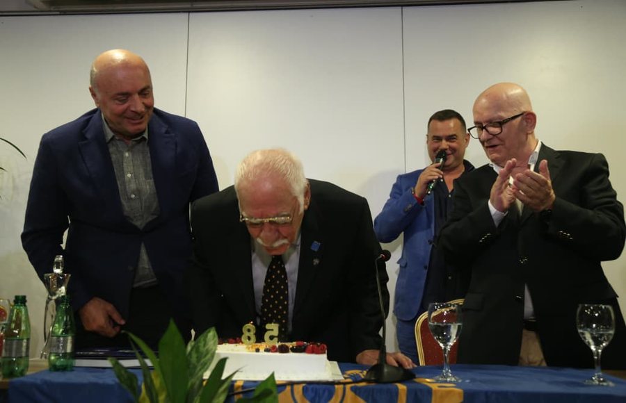 "Rotary Club" nderon aktorin Reshat Arbana me rastin e 85 vjetorit
