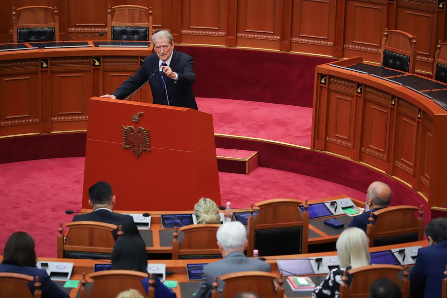 Berisha: Mandatet tuaja buruan nga miliardat e krimit. U tmerruat nga fjala e