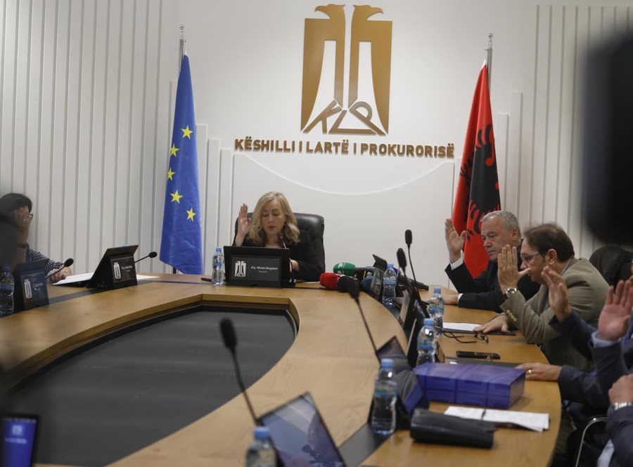 Kush e pason Dumanin? Hapet gara për kreun e ri të SPAK