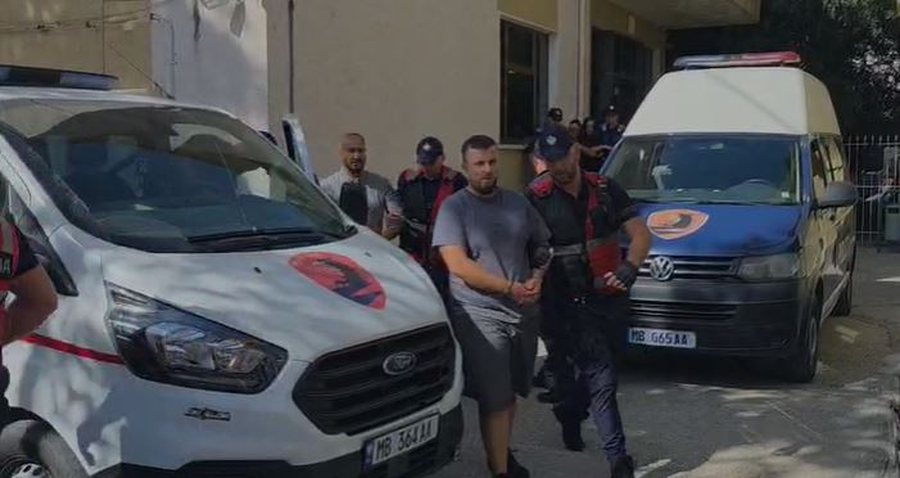 Skema piramidale online, flet para gjykatës nëna e një prej