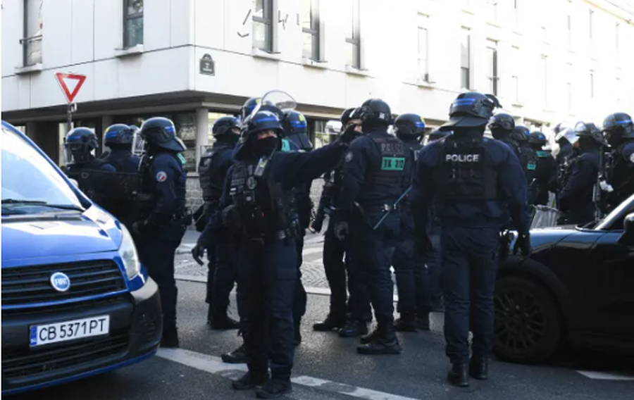 Kaos në Paris, përleshen ultrasit e Atalantës dhe PSG-së, 19